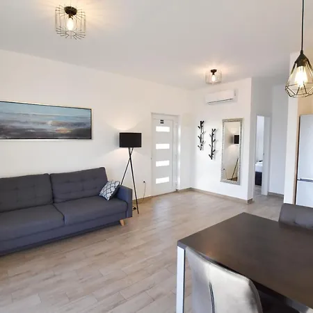 Dora Apartman