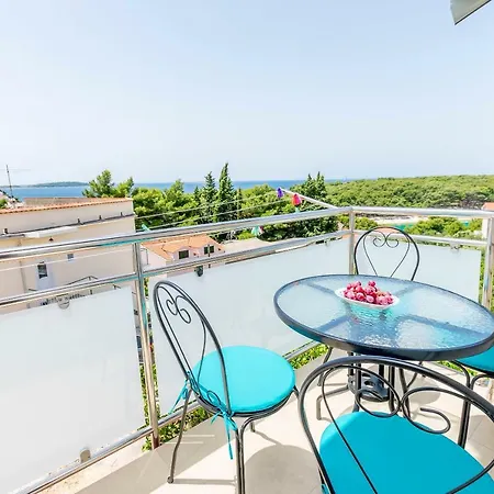 Dora Apartman